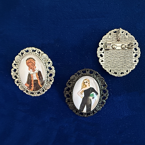 Ellowyne/Tonner Illustration Oval Brooch